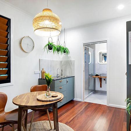 Airlie Beach Eco Cabins - Adults Only Bagian luar foto