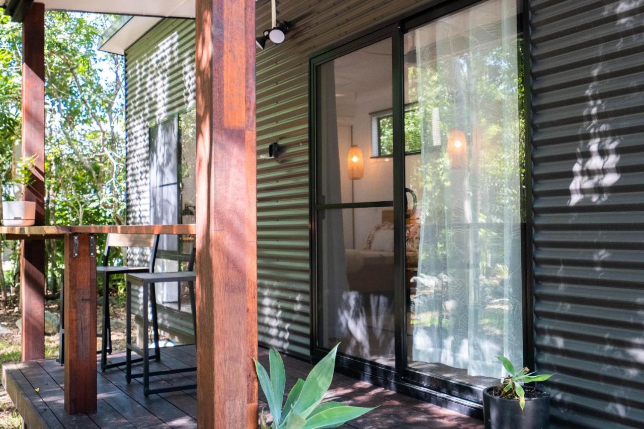 Airlie Beach Eco Cabins - Adults Only Bagian luar foto