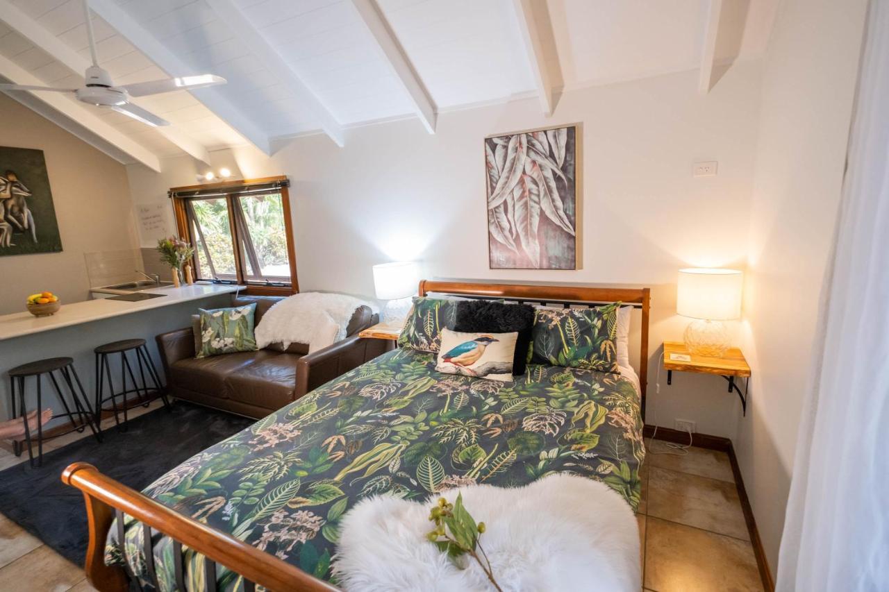 Airlie Beach Eco Cabins - Adults Only Bagian luar foto