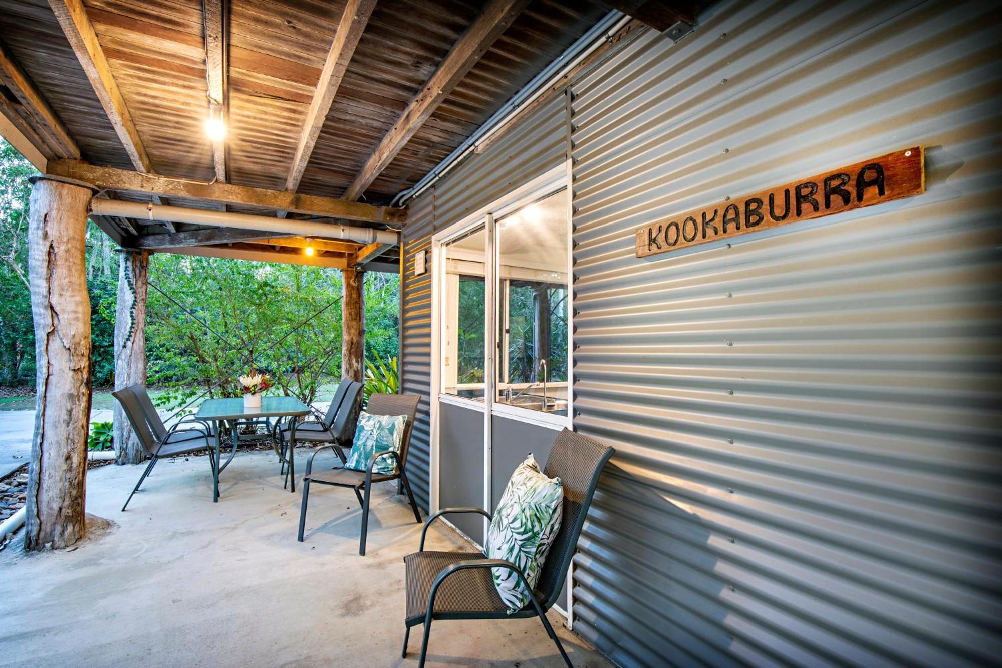 Airlie Beach Eco Cabins - Adults Only Bagian luar foto