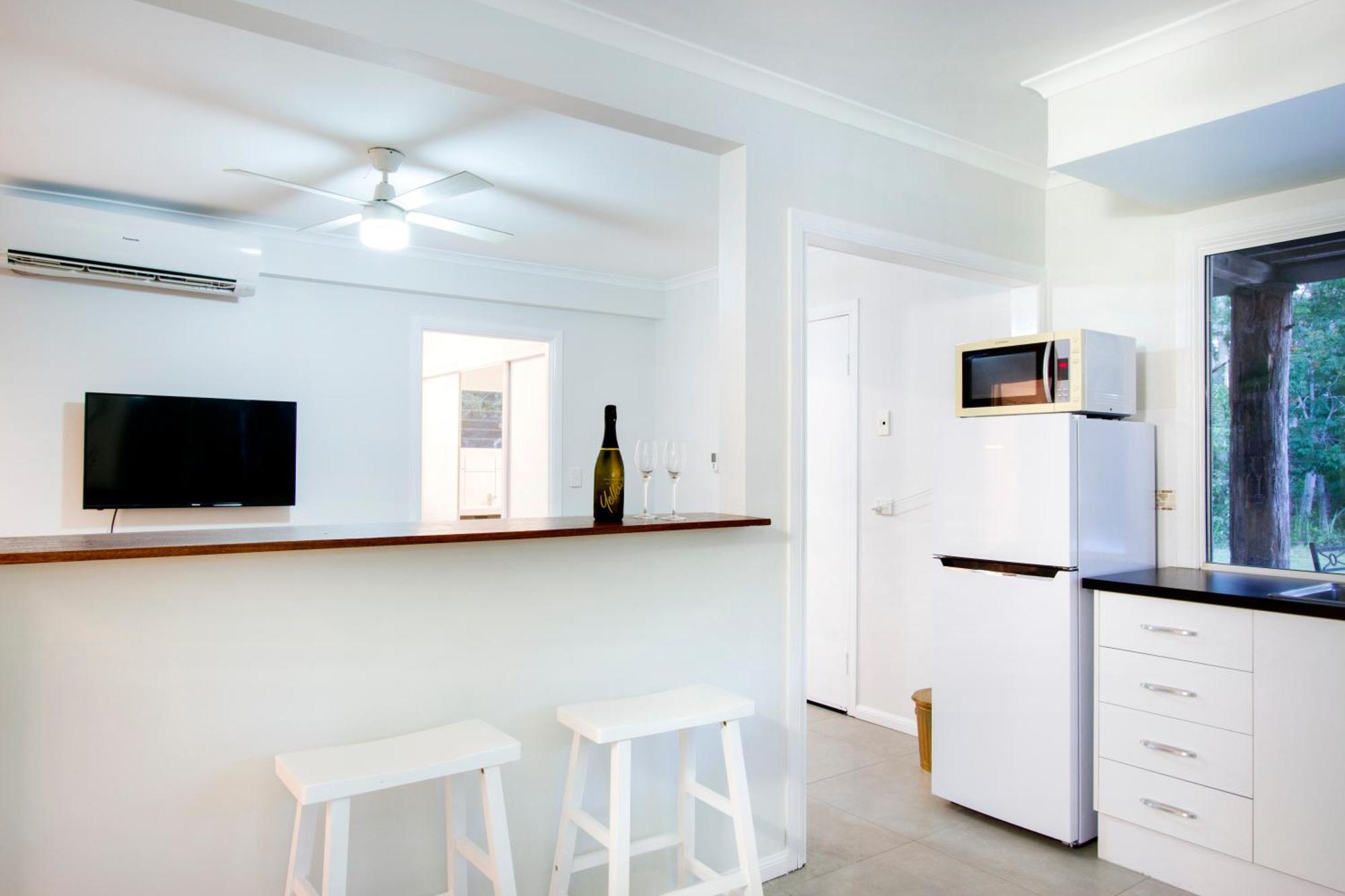 Airlie Beach Eco Cabins - Adults Only Bagian luar foto