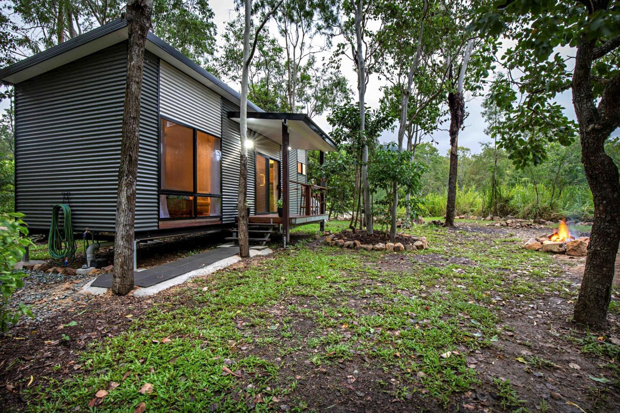 Airlie Beach Eco Cabins - Adults Only Bagian luar foto